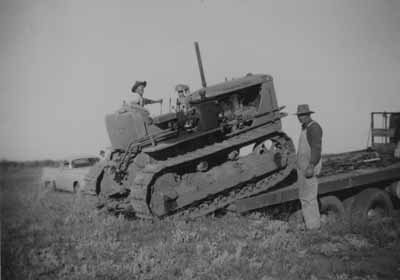 Loading caterpillar tractor